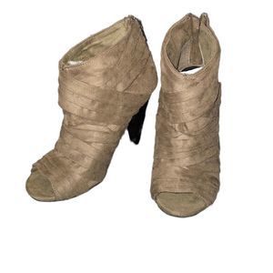 •UNLISTED• NWOB taupe open toe ankle booties size 6.5